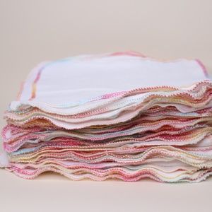 Cloth wipes in VGUC- 50 count